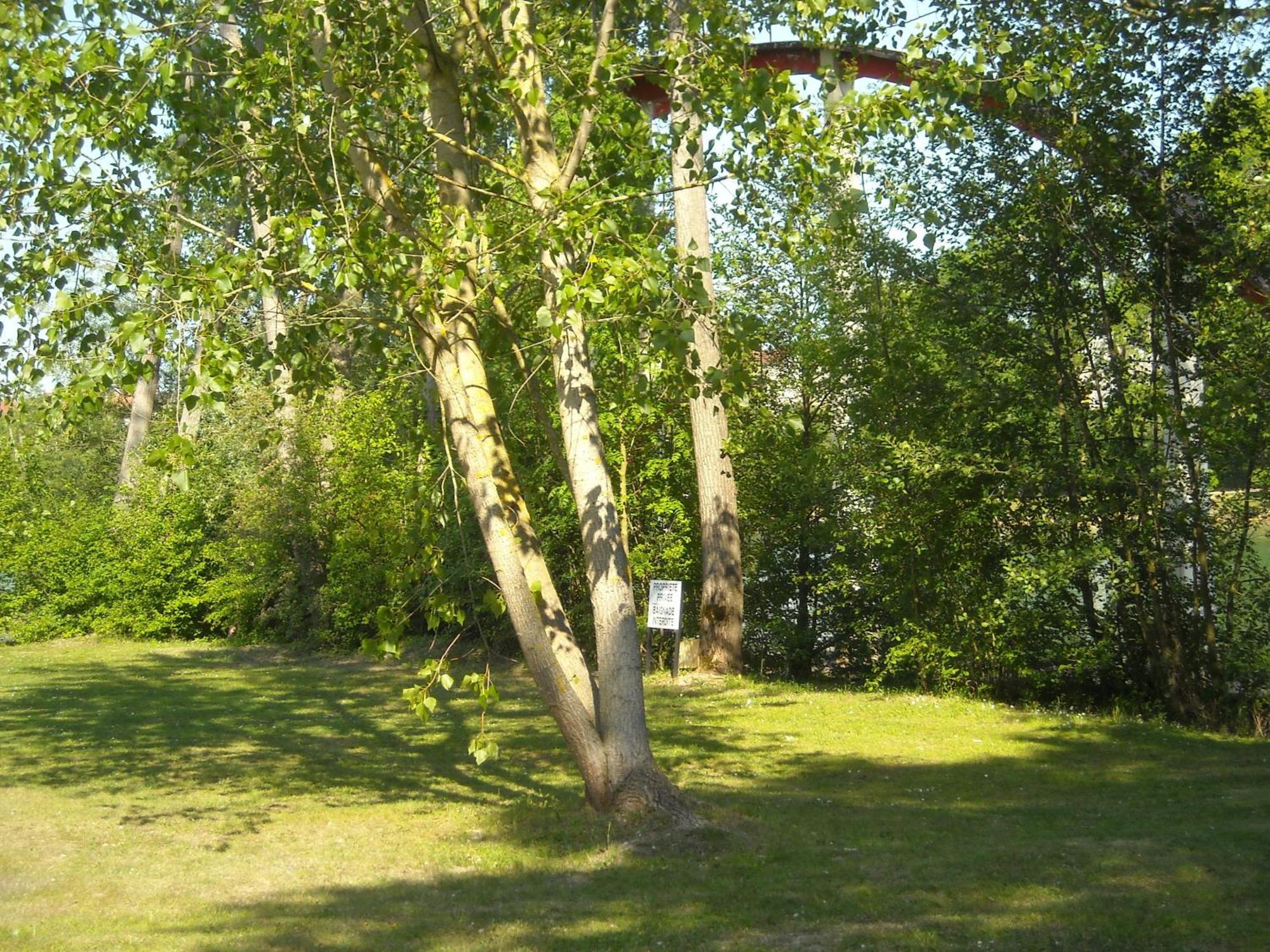 Hôtel Acostel Meaux Buitenkant foto